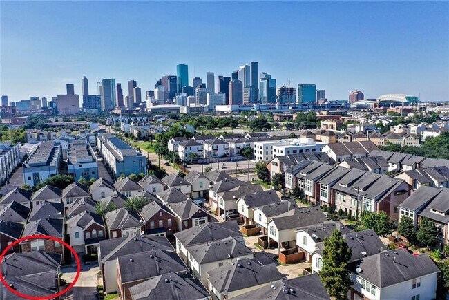 1754 Aden Dr in Houston, TX - Building Photo - Building Photo