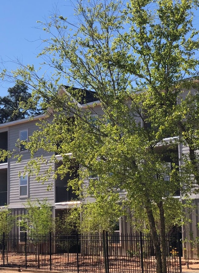 4424 LA-22 in Mandeville, LA - Foto de edificio - Building Photo