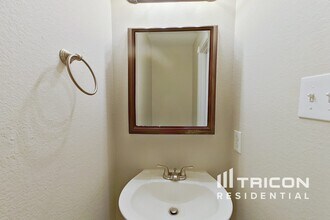 2705 White Pine Dr in Little Elm, TX - Building Photo - Building Photo