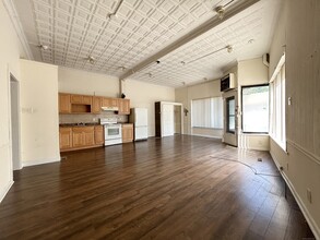 116 Central St in Ansonia, CT - Building Photo - Building Photo