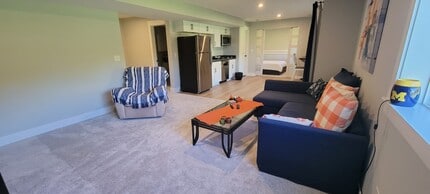 3065 Blue Spruce Dr SE in Grand Rapids, MI - Building Photo - Building Photo