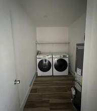 944 Polk St in Hollywood, FL - Building Photo - Building Photo