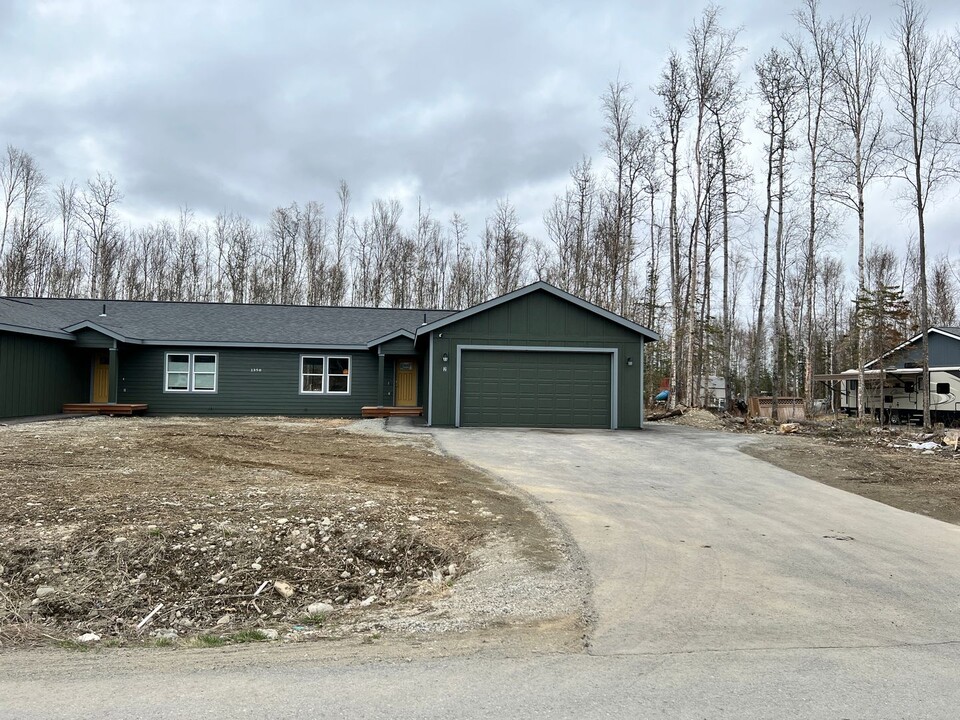 1350 Minnetonka Dr in Wasilla, AK - Building Photo