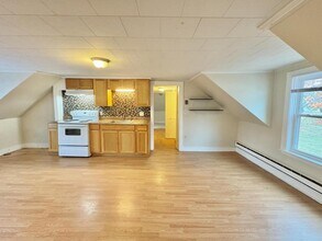 47 Garrison St in Brunswick, ME - Building Photo - Building Photo