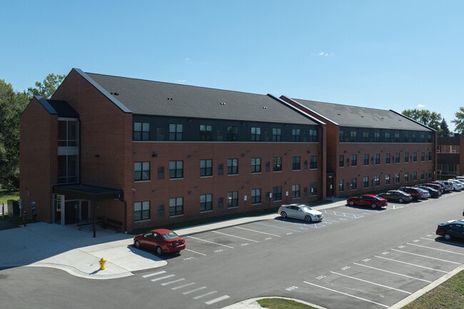 Union Suites on Michael in Wyoming, MI - Building Photo - Building Photo