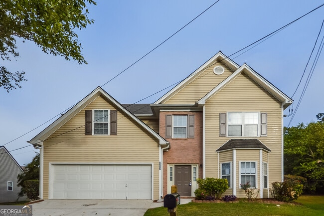 property at 5506 Walnut Ln