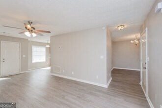 6481 Alford Way in Lithonia, GA - Building Photo - Building Photo