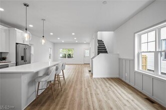 5907 Pear Ave in Cleveland, OH - Building Photo - Building Photo