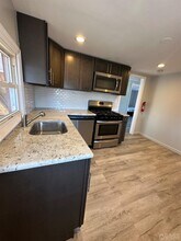 35 Lavern St in Sayreville, NJ - Building Photo - Building Photo