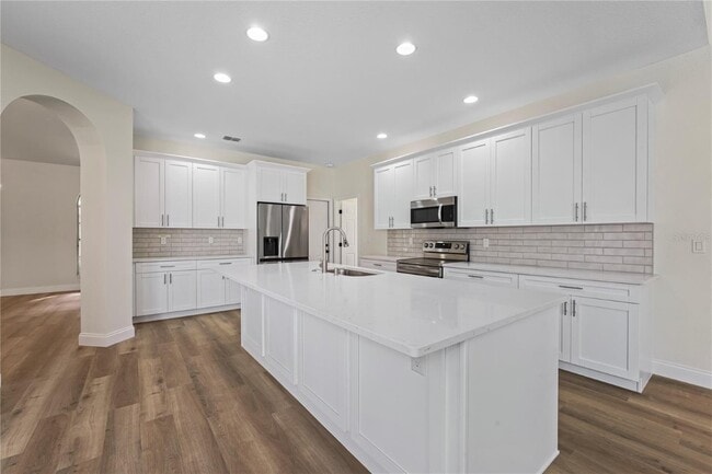 3728 Cypress Meadows Rd in Tampa, FL - Building Photo - Building Photo