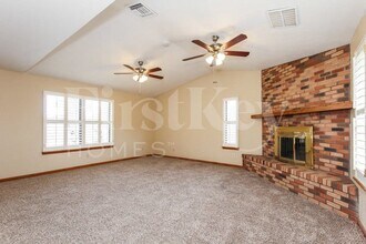 5205 W Aster Dr in Glendale, AZ - Foto de edificio - Building Photo