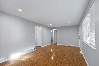 8152 Ames Way in Arvada, CO - Building Photo - Building Photo