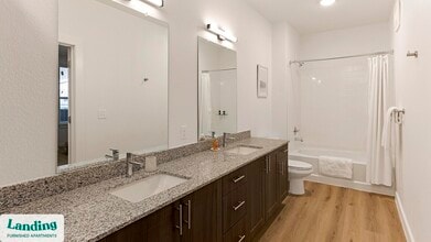 217 S Garland Ave, Unit 2306 in Garland, TX - Foto de edificio - Building Photo