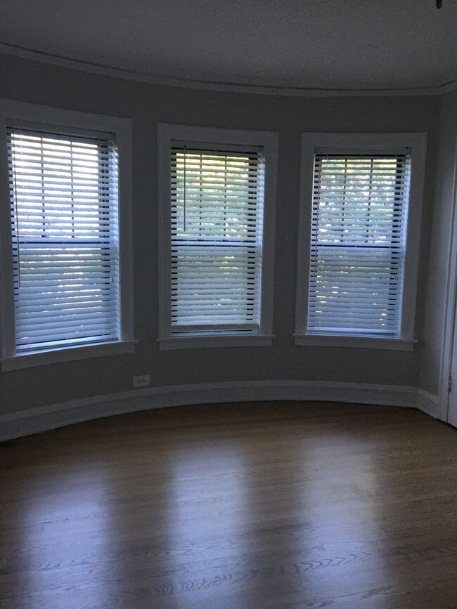 1940 W Wilson Ave, Unit 3-I in Chicago, IL - Foto de edificio - Building Photo