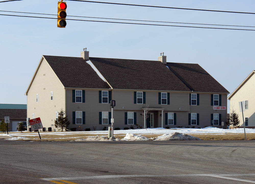 Winchester Apartments in Maumee, OH - Building Photo