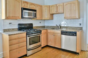 4203 N Damen Ave, Unit 3 in Chicago, IL - Building Photo