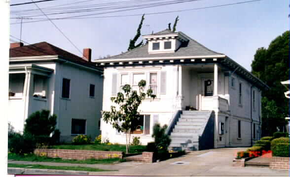 2154 Pacific Ave in Alameda, CA - Building Photo - Building Photo