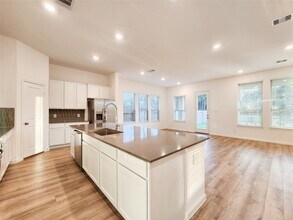 15552 Leopard Lily Ln in Conroe, TX - Building Photo - Building Photo