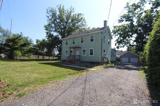2 Maple Ave in Plainsboro, NJ - Building Photo - Building Photo