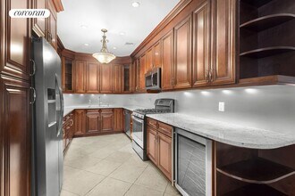 6049 Huxley Ave in Bronx, NY - Building Photo - Building Photo