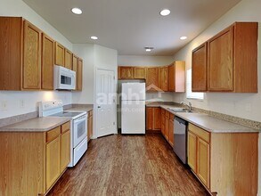 16511 Falconry Way in Charlotte, NC - Building Photo - Building Photo