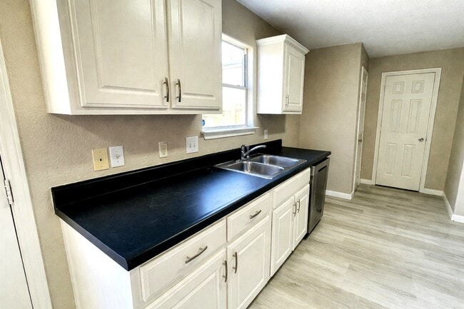 5754 Butch Canyon in San Antonio, TX - Building Photo - Building Photo