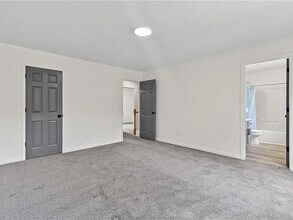 600 River Glen Ct in Greensboro, NC - Building Photo - Building Photo