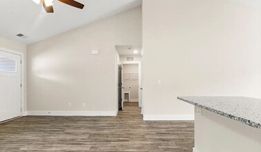 2026 Lakeside Ln in Conover, NC - Building Photo - Building Photo