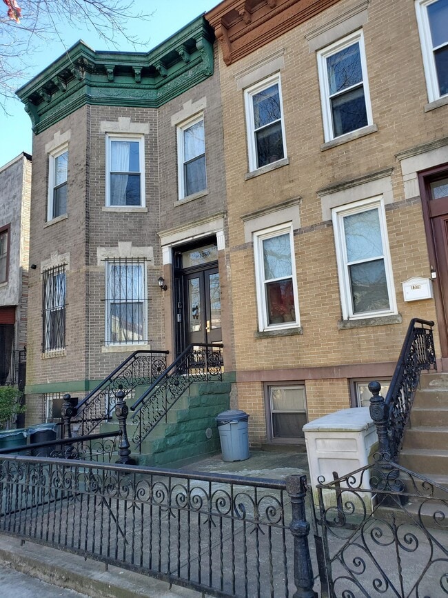 1380 Park Pl, Unit 1