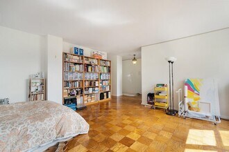 225 St Pauls Ave in Jersey City, NJ - Building Photo - Building Photo