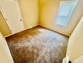 6501 Uebelhack Rd in Mount Vernon, IN - Building Photo - Building Photo