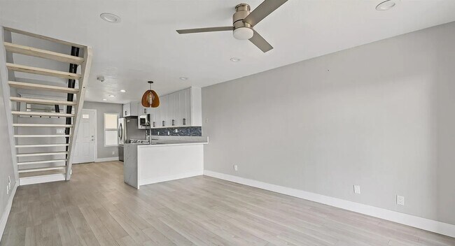 1111 Seacoast Dr, Unit 50 in Imperial Beach, CA - Building Photo - Building Photo