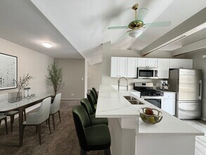 1202 Ballantrae Pl in Mundelein, IL - Foto de edificio - Building Photo