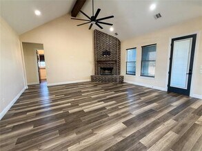 1290 Co Rd 2175 in Decatur, TX - Building Photo - Building Photo