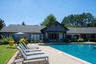 The Lakes Apartments in Columbus, GA - Building Photo - Building Photo