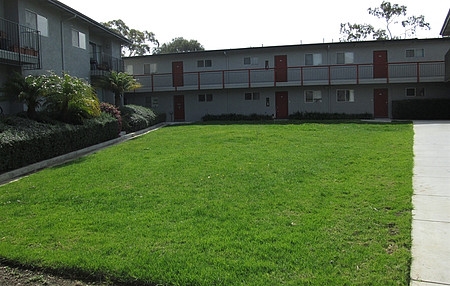 El Dorado Apartments in San Luis Obispo, CA - Foto de edificio - Building Photo