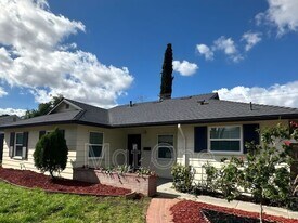 6677 Mt Whitney Ave in Riverside, CA - Building Photo