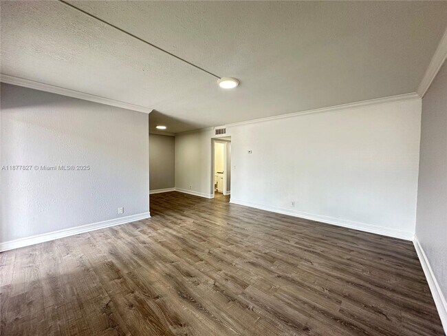1400 NE 56th St in Fort Lauderdale, FL - Building Photo - Building Photo