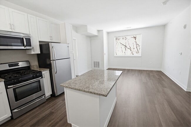 One Glover in Norwalk, CT - Building Photo - Building Photo