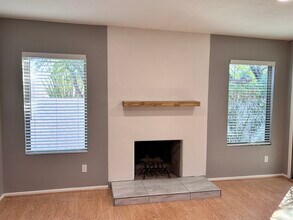 5444 N La Casita Dr in Tucson, AZ - Foto de edificio - Building Photo