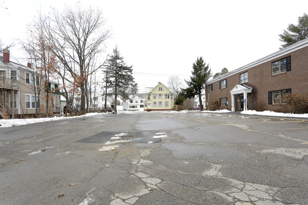 111 Church St in Laconia, NH - Building Photo