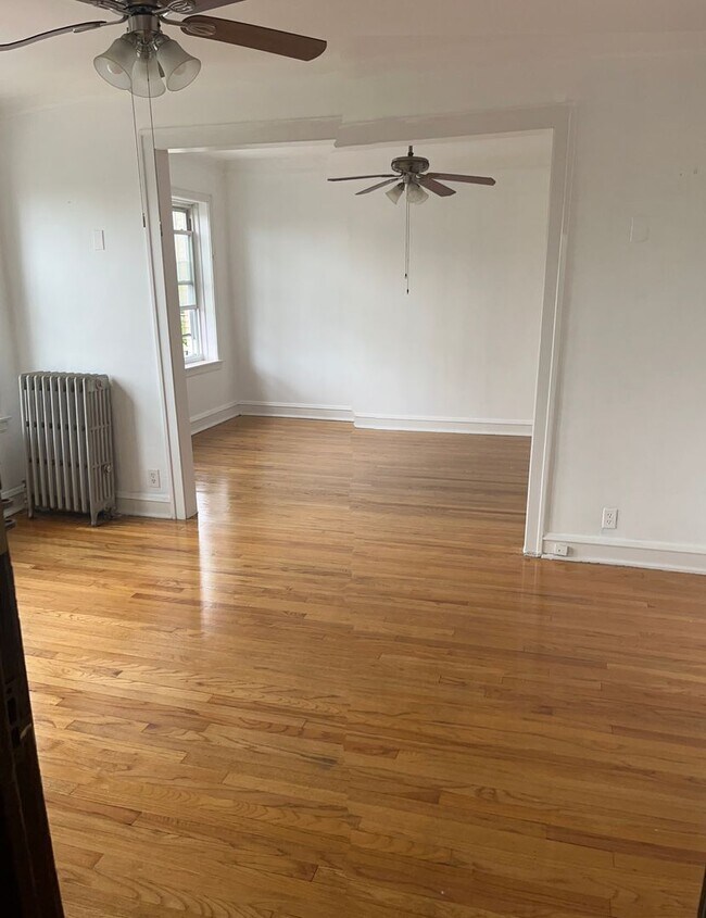2609 N Lavergne Ave in Chicago, IL - Building Photo - Building Photo