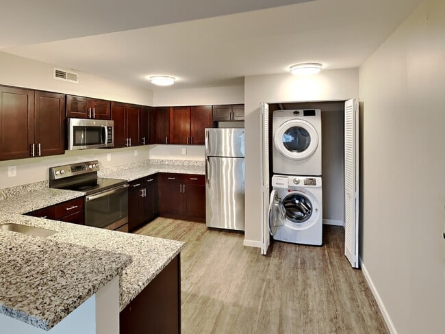 Hometeam Properties in Columbus, OH - Building Photo - Building Photo