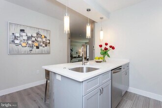 1533 Parrish St in Philadelphia, PA - Building Photo - Building Photo