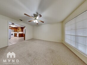 1502 Maple St in Liberty, TX - Building Photo - Building Photo