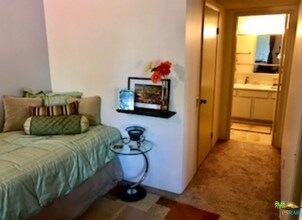 1100 E Amado Rd in Palm Springs, CA - Building Photo - Building Photo