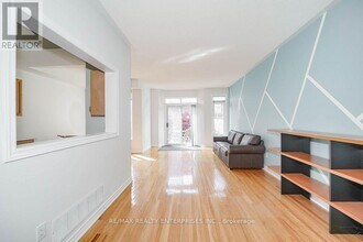 77 Angelica Ave in Richmond Hill, ON - Building Photo - Building Photo