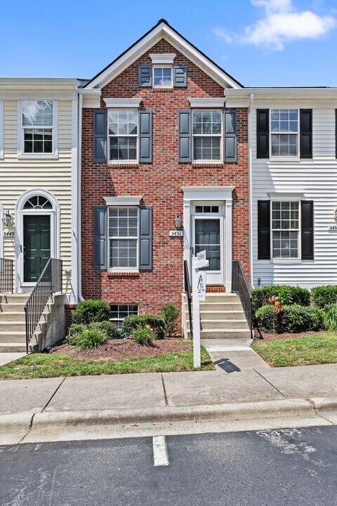 5451 Crabtree Park Ct in Raleigh, NC - Building Photo