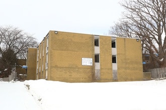 817 N Stevenson St in Flint, MI - Building Photo - Building Photo