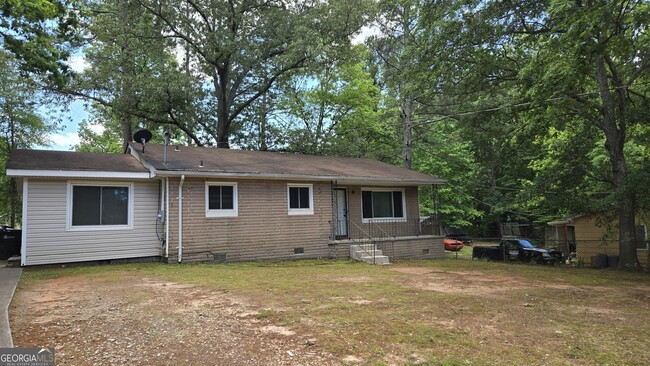 property at 9127 Thrash St SW